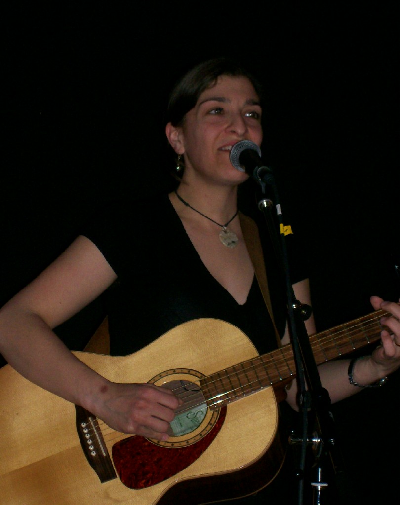 Yael Wand at the Black Walnut Folk Club April 20, 2007